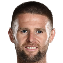 https://img.lingpool.com/img/football/player/30bb8cba6ce7367315168ba44b7ca4d7.png